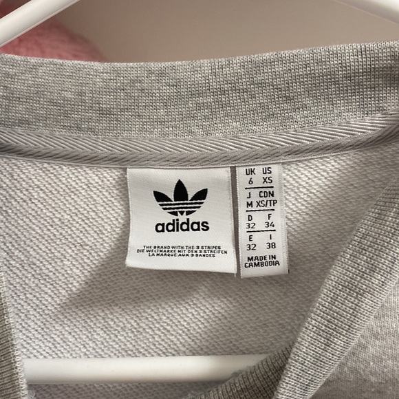 Grey Adidas crewneck - Picture 2 of 3